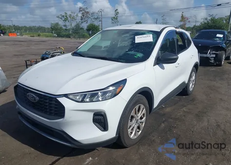 2023 Ford Escape Active z USA, uszkodzony, nr VIN 1FMCU0GN8PUA35645